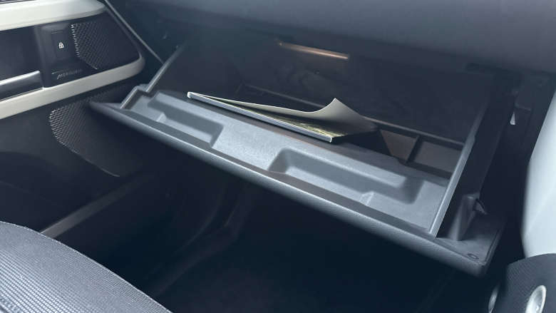 Land Rover Defender 3.0 D250 X-Dynamic SE 110 5dr Auto Diesel Estate